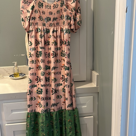 LADY🩷 LONG PINK AND GREEN FLORAL DRESS (SIZE: L) - Picture 2 of 4